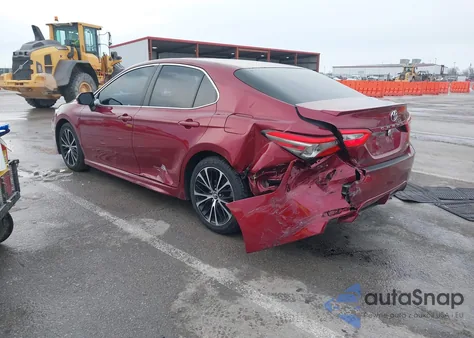 2018 Toyota Camry Se z USA, uszkodzony, nr VIN 4T1B11HK6JU592074
